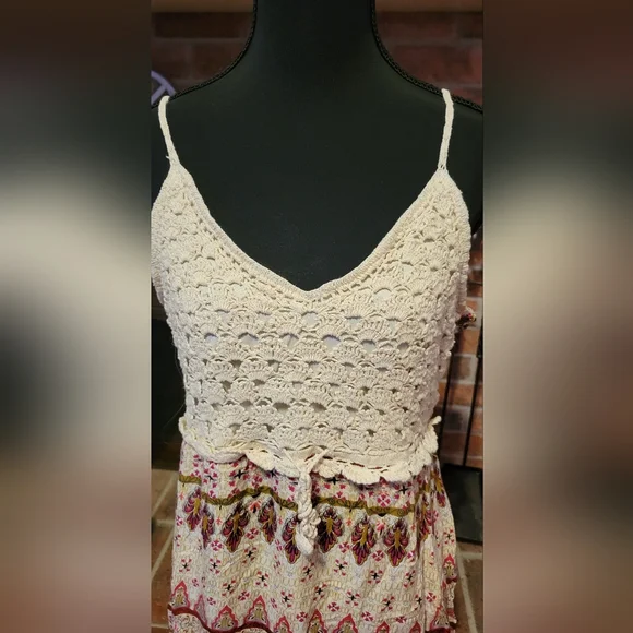 Boho Crochet-Tiered Maxi Dress in Cream and Pink - Picture 4 of 6